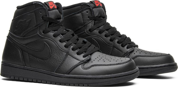 Nike Air Jordan 1 Retro High OG 'Triple Black'