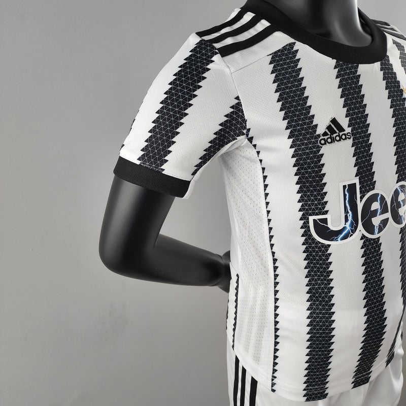 Kit Infantil Juventus Titular 22/23